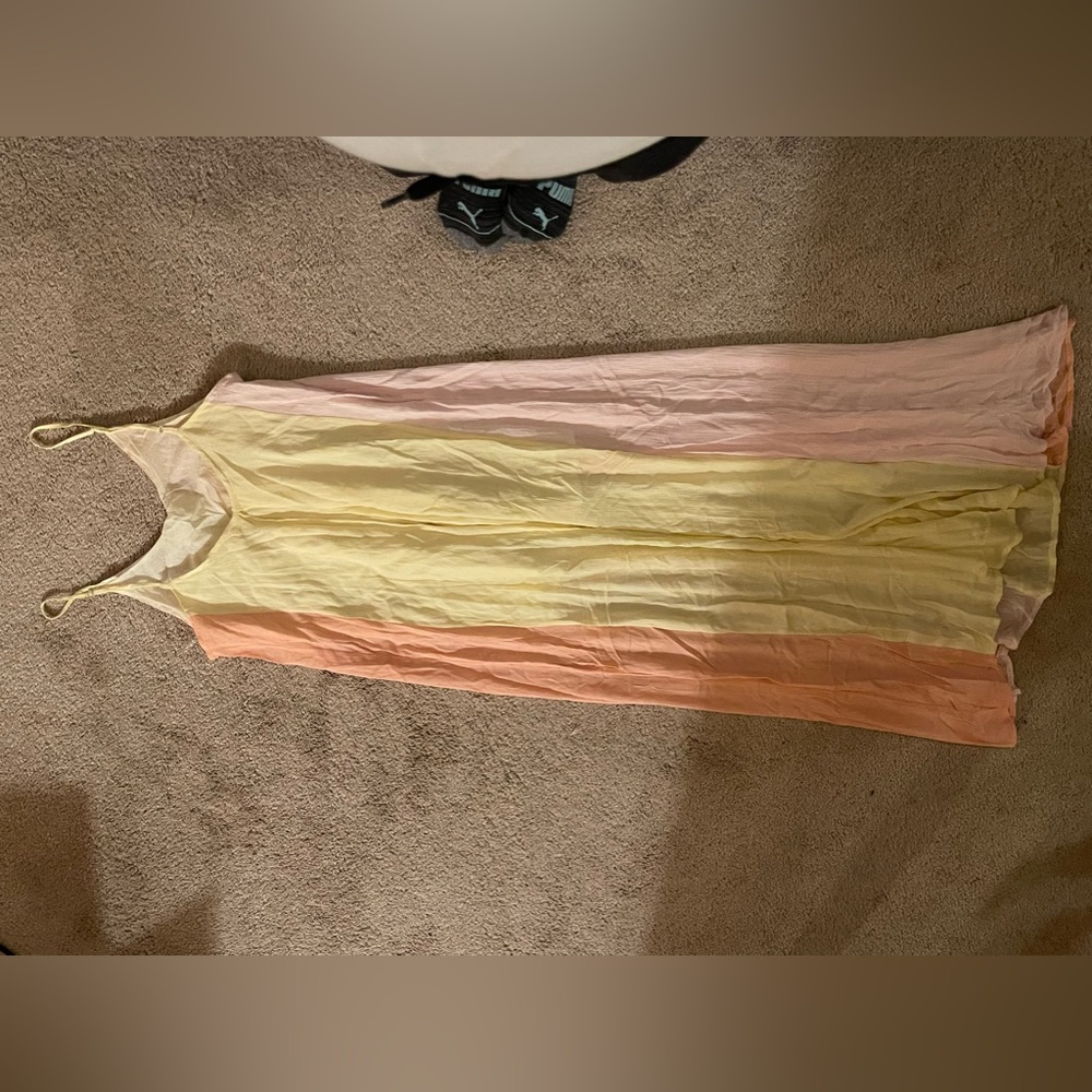 Beach Dress - Picture 2 of 4